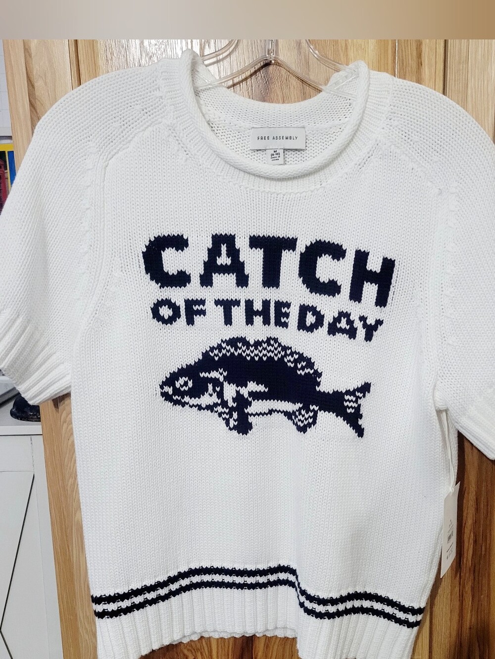 Free Assembly Catch Of The Day Sweater . NWT Sz Med